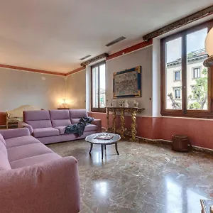 Fiorenza Historical By Mamo Apartment