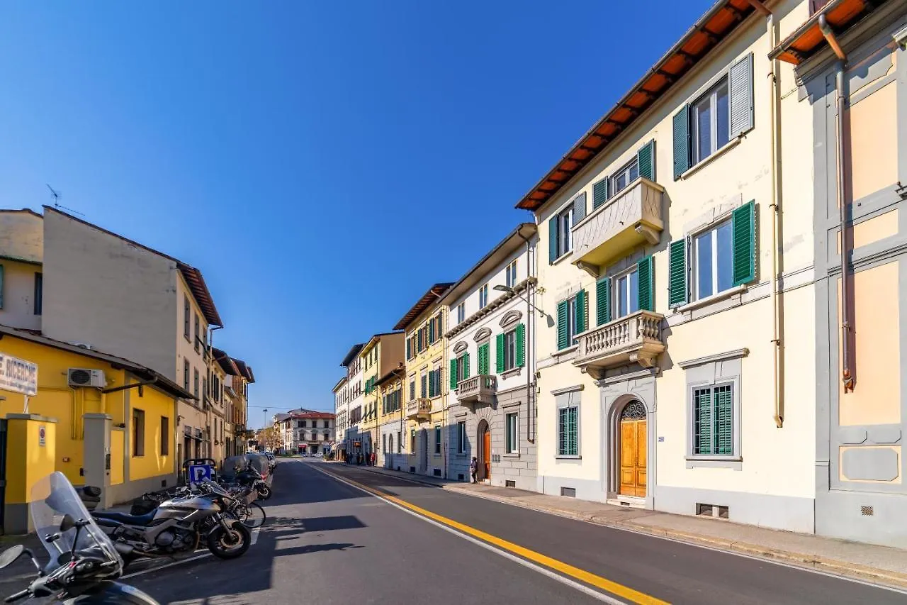 Florence Quiet Apartment With Private Garden