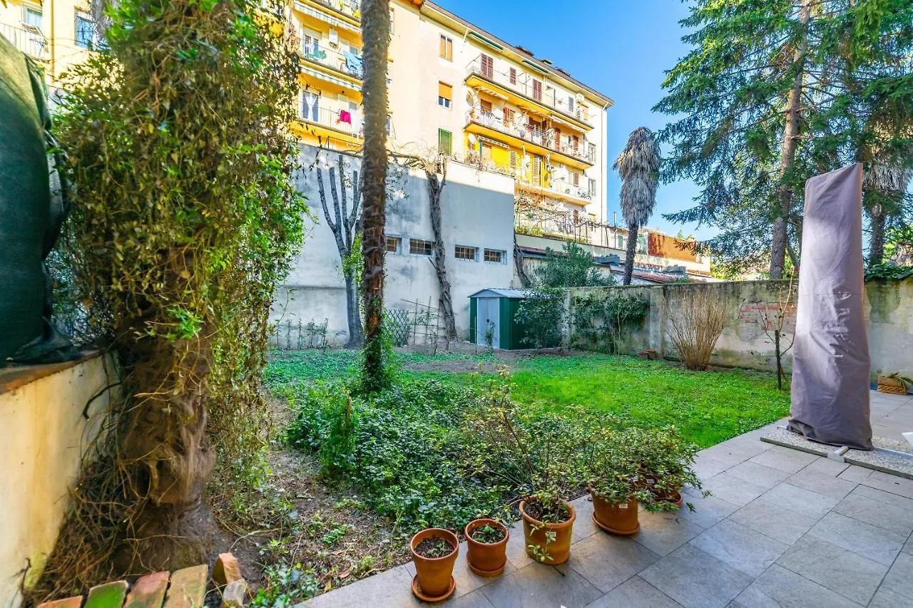 Florence Quiet Apartment With Private Garden Itálie